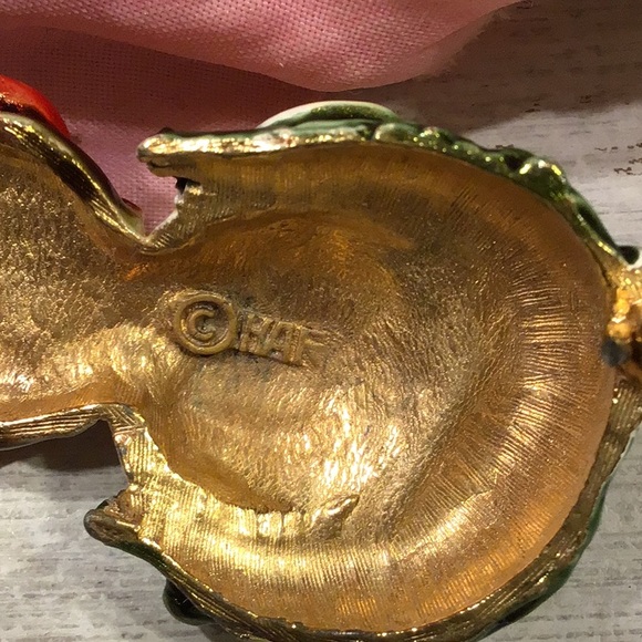 Vintage Little People Collection Brooch - Picture 8 of 8